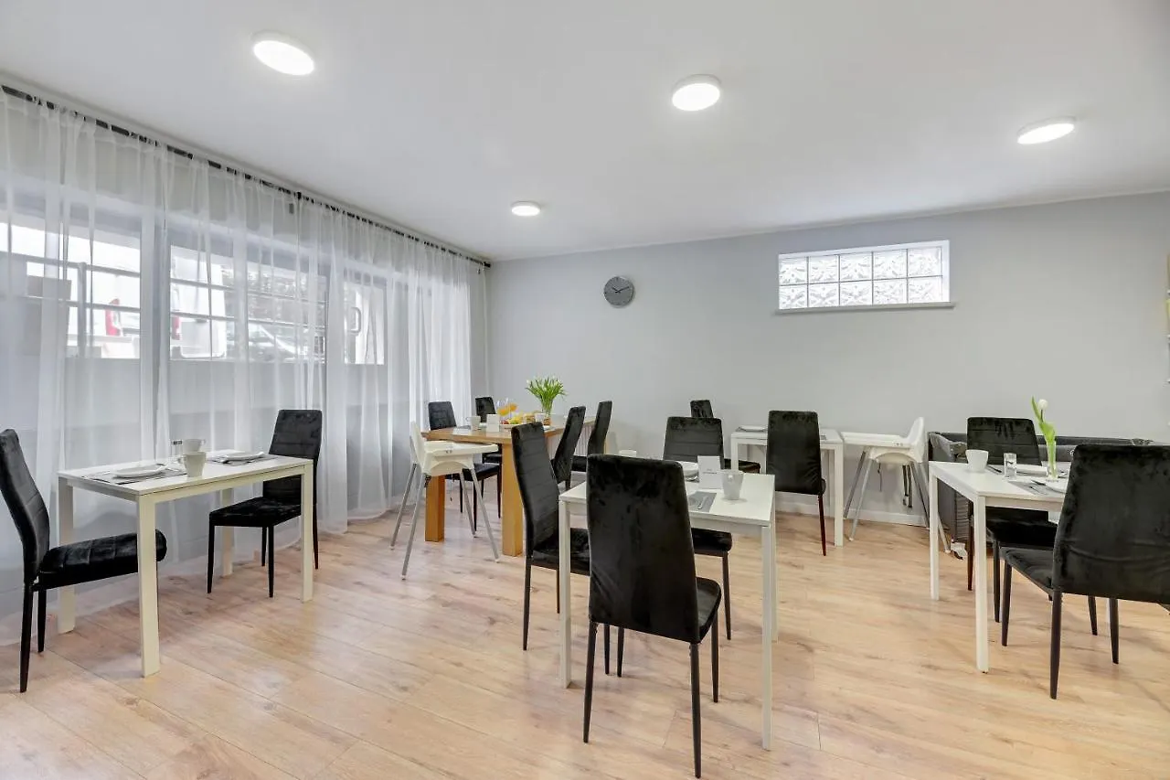 Bed and Breakfast Przystanek Sopot Plaza 2*,  Polen
